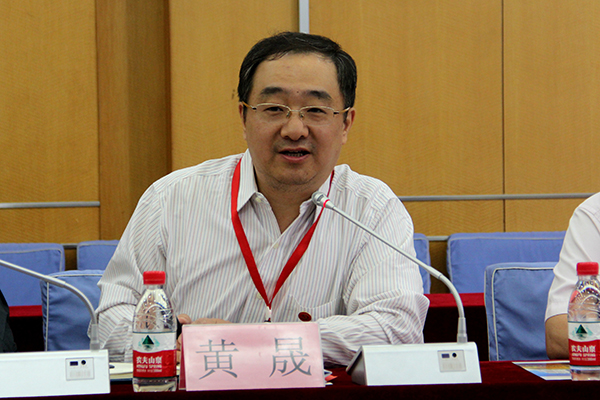http://www.ysu.edu.cn/__local/C/E9/0B/E815EC6242E9D210B8422983A87_DE489551_406BB.jpg
